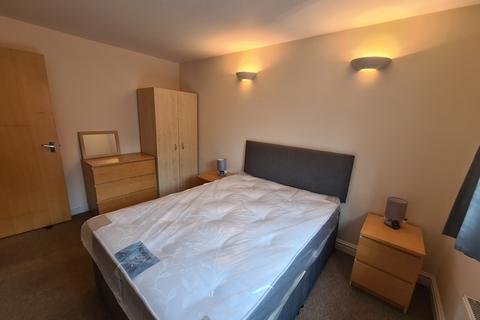 2 bedroom apartment to rent, Meridian Square, Hulme, Manchester. M15 5JH