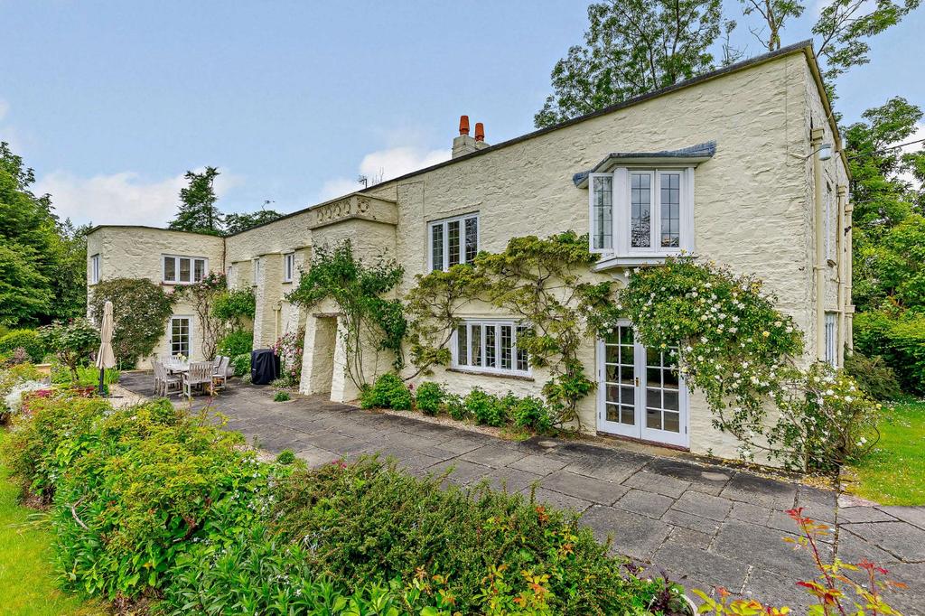 Gogland Manor