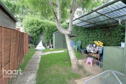 32 Hazelwood Close, Luton, LU2 8AR