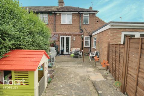 32 Hazelwood Close, Luton, LU2 8AR