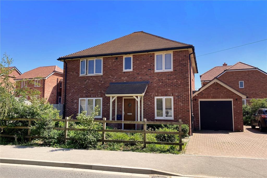 Mill Lane, Littlehampton 4 bed detached house for sale £500,000