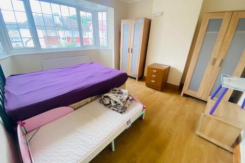 3 bedroom semi-detached house to rent, Morello Avenue, Uxbridge, Greater London, UB8