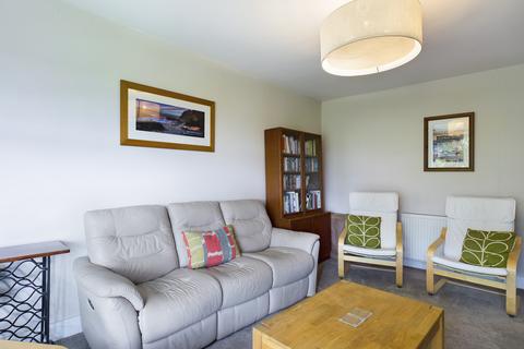 19 Burnedge Fold Road, Grasscroft, Oldham, OL4 4EE