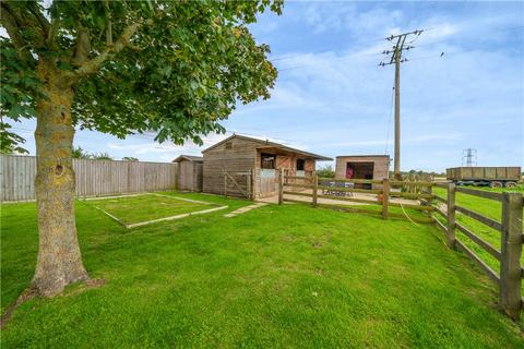 4 bedroom bungalow for sale, Plum Park Lane, Paulerspury, Towcester, NN12