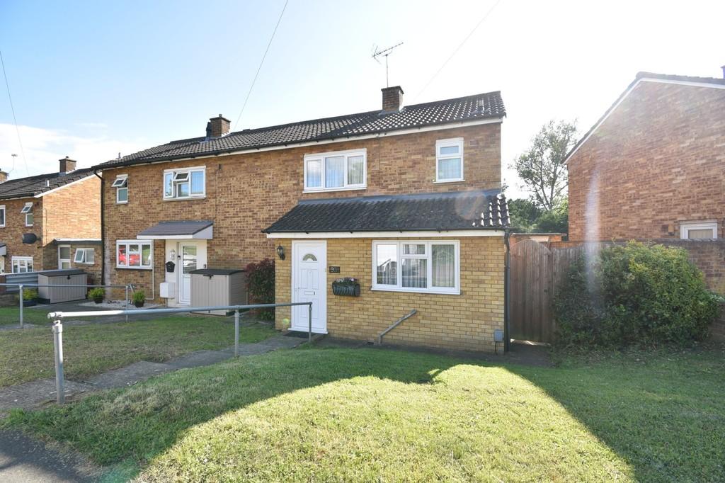 Turpins Rise, Stevenage 3 bed semidetached house £350,000