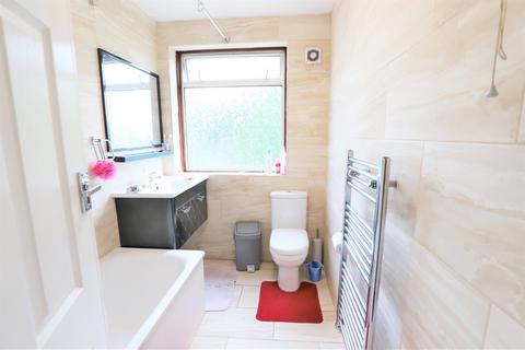 13 Blacklands Drive, Hayes, UB4 8EU
