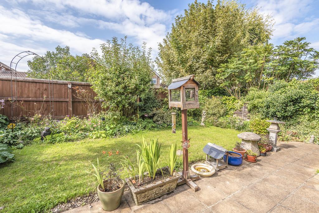 Canons Close, Warminster 4 bed detached house £375,000