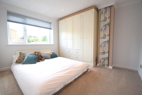 43 Southview Close, Rayleigh, SS6 7LX