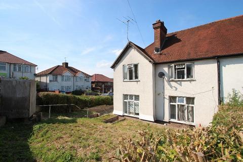 5 bedroom semi-detached house to rent, Suffield Road, Hp11