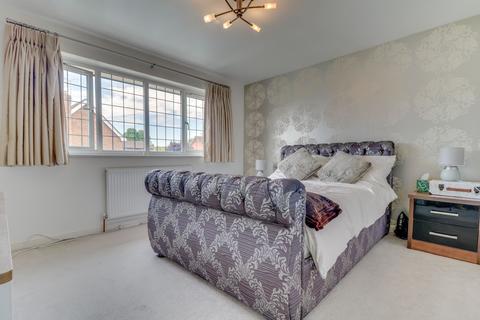 2 Ashton Croft, Solihull, B91 3TY