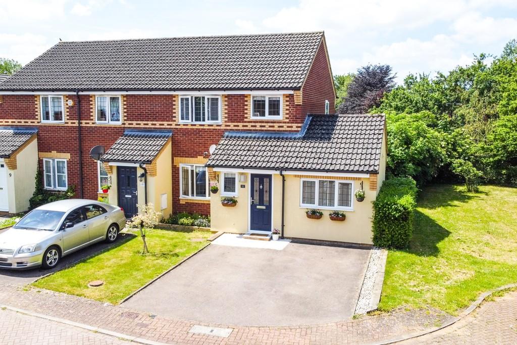 Kefford Close, Bassingbourn 3 bed end of terrace house £400,000