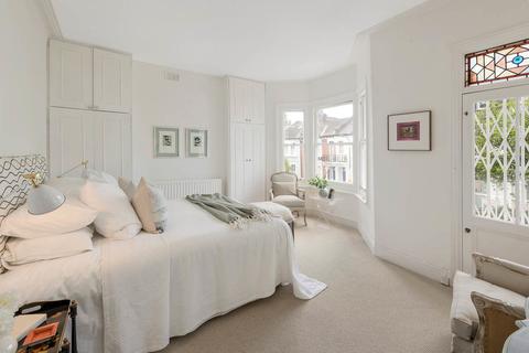 1 Tyrawley Road, London, SW6 4QG