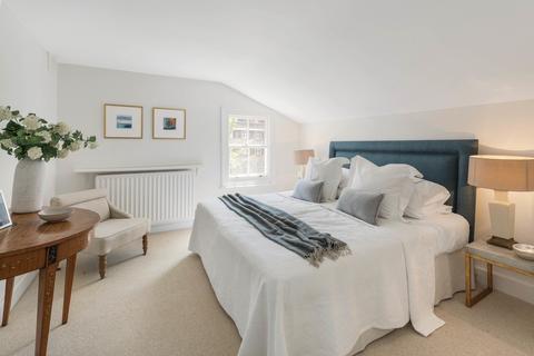1 Tyrawley Road, London, SW6 4QG