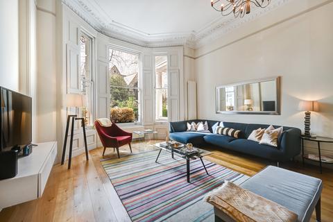2 bedroom flat to rent, Courtfield Gardens, South Kensington, London