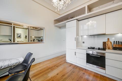 2 bedroom flat to rent, Courtfield Gardens, South Kensington, London