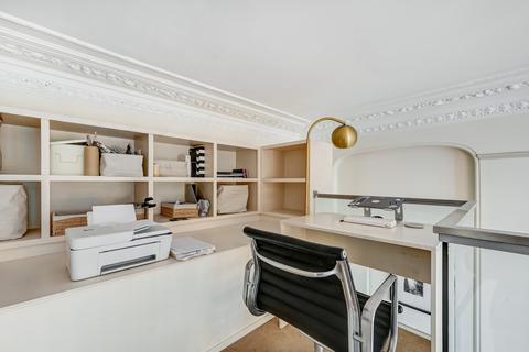 2 bedroom flat to rent, Courtfield Gardens, South Kensington, London