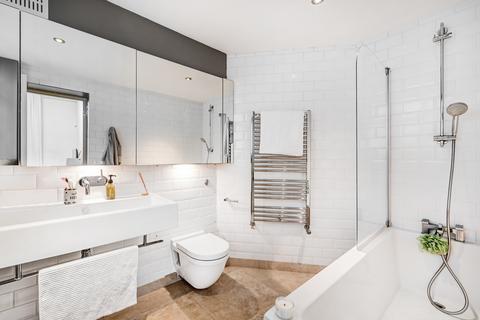 2 bedroom flat to rent, Courtfield Gardens, South Kensington, London