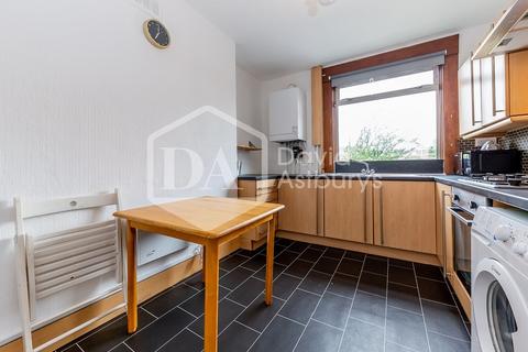 3 bedroom flat to rent, Fairbridge Road, Archway, London