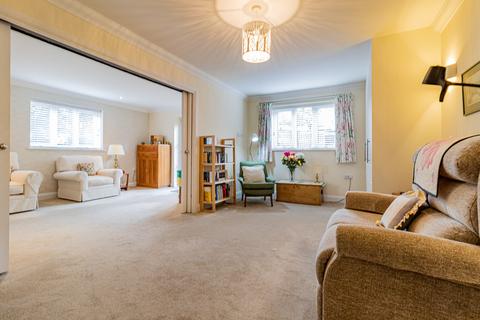 2 bedroom ground floor flat for sale - Fleur De Lis, Haywards Heath