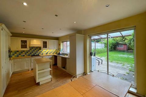 48 Ramillies Road, London, NW7 4LX