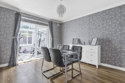 15 Oxton Drive, Tadcaster, LS24 8AH