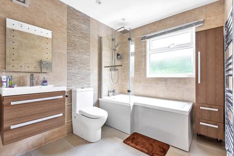 15 Oxton Drive, Tadcaster, LS24 8AH