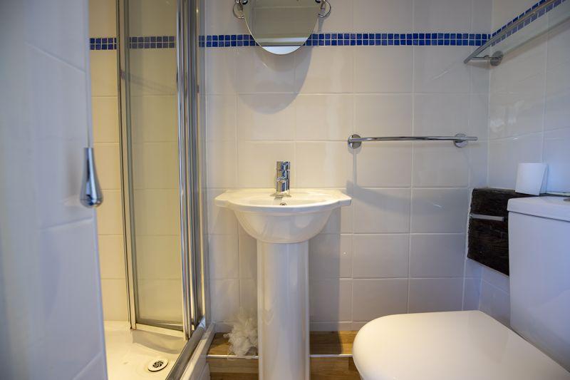 En-suite Shower