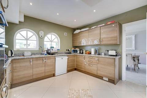 34 Barnham Road, Greenford, UB6 9LR
