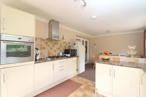 31 Hillcrest Avenue, Luton, LU2 7AB