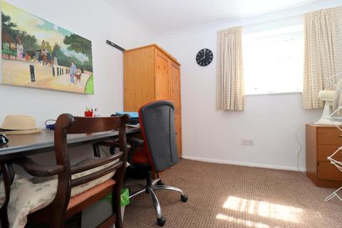 31 Hillcrest Avenue, Luton, LU2 7AB