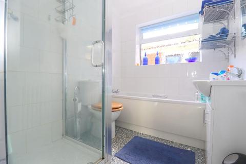 31 Hillcrest Avenue, Luton, LU2 7AB