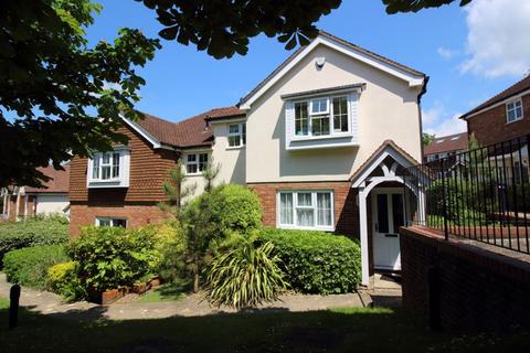 6 Windrushes, Caterham, CR3 6SP