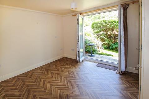6 Windrushes, Caterham, CR3 6SP