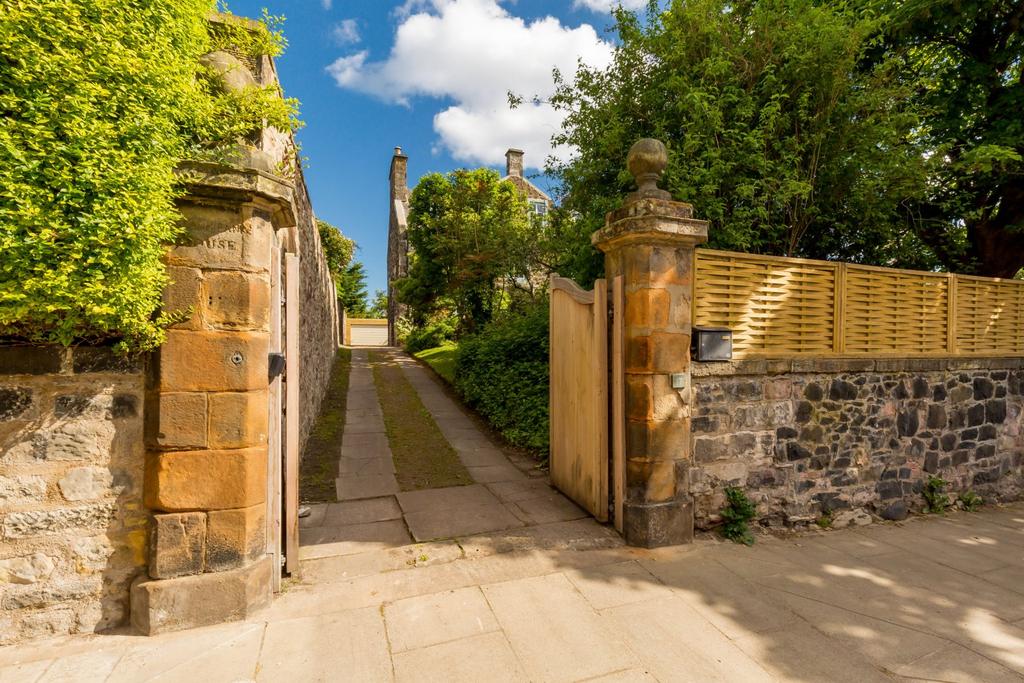Gated Driveway