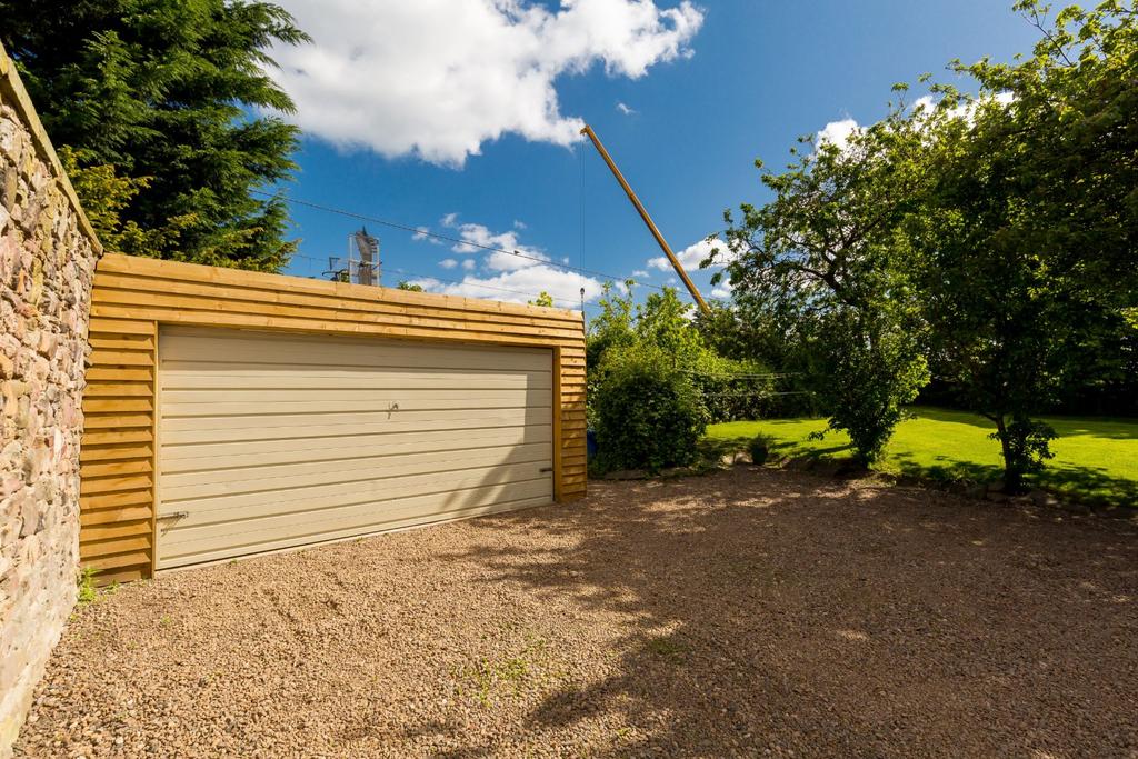 Detached Garage
