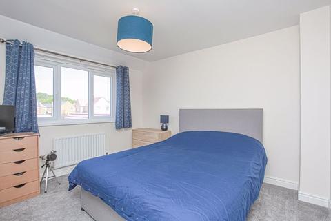 6 Anstee Close, Banbury, OX16 9ZW