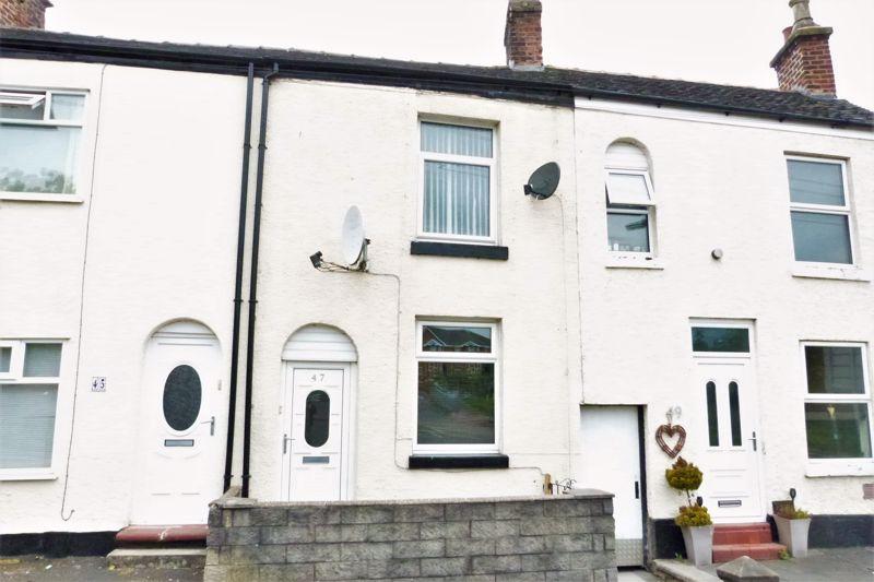 Station Road, Biddulph... 2 bed terraced house £495 pcm (£114 pw)
