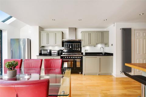 3d Castlebar Park, London, W5 1DD