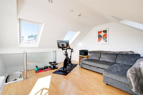3d Castlebar Park, London, W5 1DD