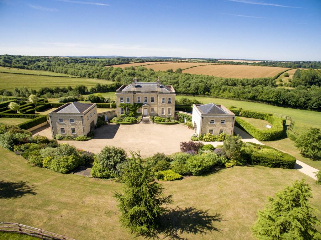 Kirtlington, Kidlington, Oxfordshire, OX5 7 bed equestrian property for