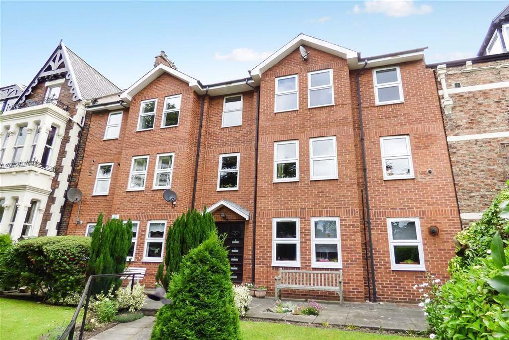 Edwin House, Tynemouth 2 bed flat £675 pcm (£156 pw)