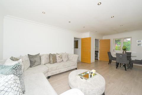 5 Willow Close, Banstead, SM7 1BN