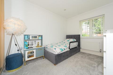 5 Willow Close, Banstead, SM7 1BN