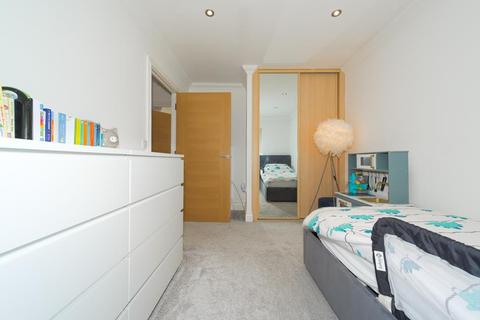 5 Willow Close, Banstead, SM7 1BN