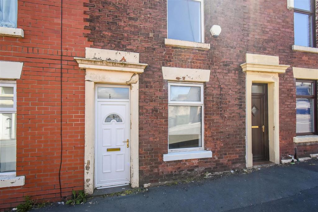 Street, Blackburn 2 bed terraced house £64,950