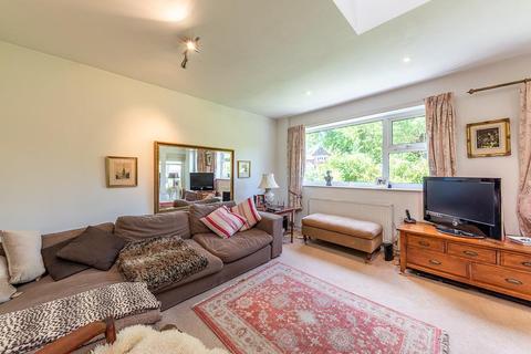 12 Crow Park Drive, Burton Joyce, Nottingham, NG14 5AS