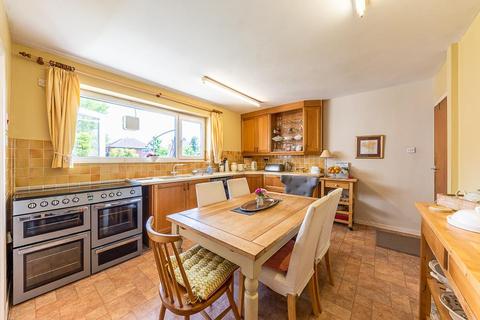 12 Crow Park Drive, Burton Joyce, Nottingham, NG14 5AS