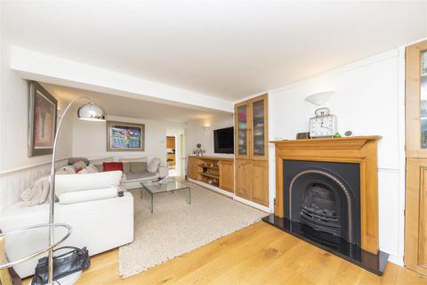 7 Lancaster Place, London, SW19 5DP