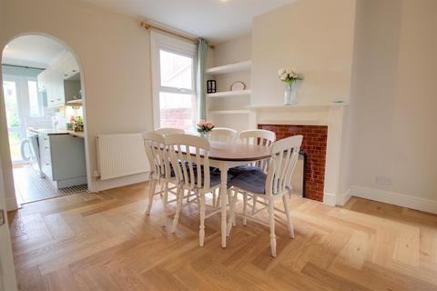 52 Edinburgh Road, Reading, RG30 2UB