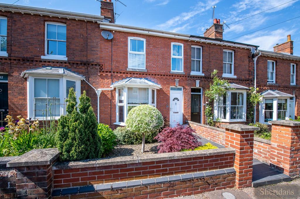 Avenue Approach, Bury St Edmunds 2 bed terraced house £315,000